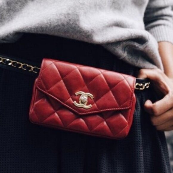 Authentic CHANEL CC Vintage Matelasse Lambskin Waist Pouch Bum Bag Leather Red - Picture 1 of 16